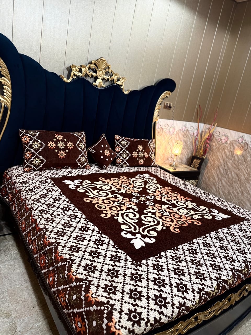 Al Ghani O Nisar Jovial Jacquard bedsheet with intricate woven pattern in soft, elegant fabric for a stylish bedroom look.