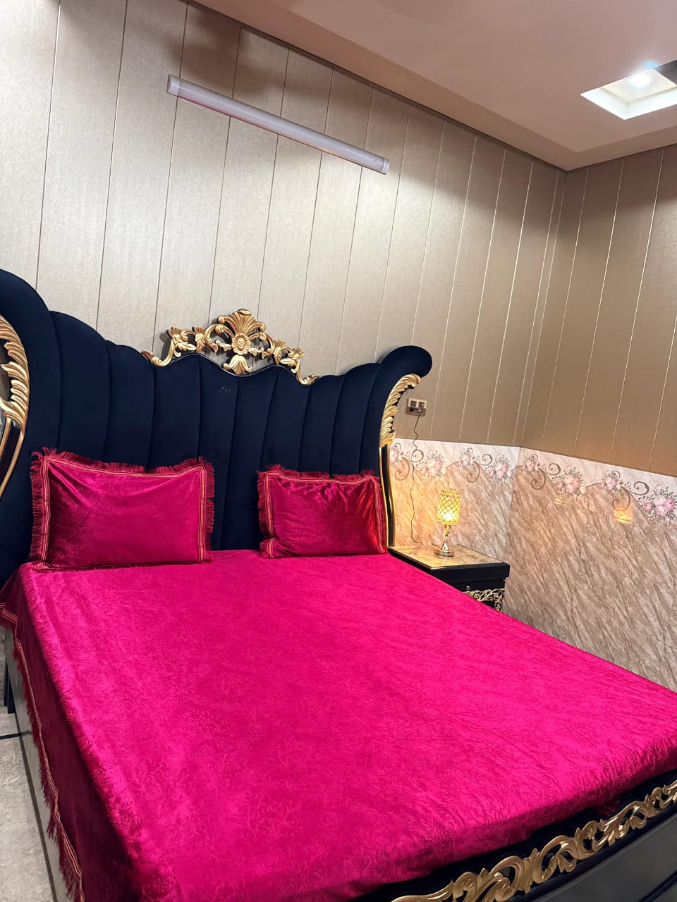 Embossed velvet bedsheet by Al Ghani O Nisar featuring intricate embossed patterns and a soft, luxurious texture.